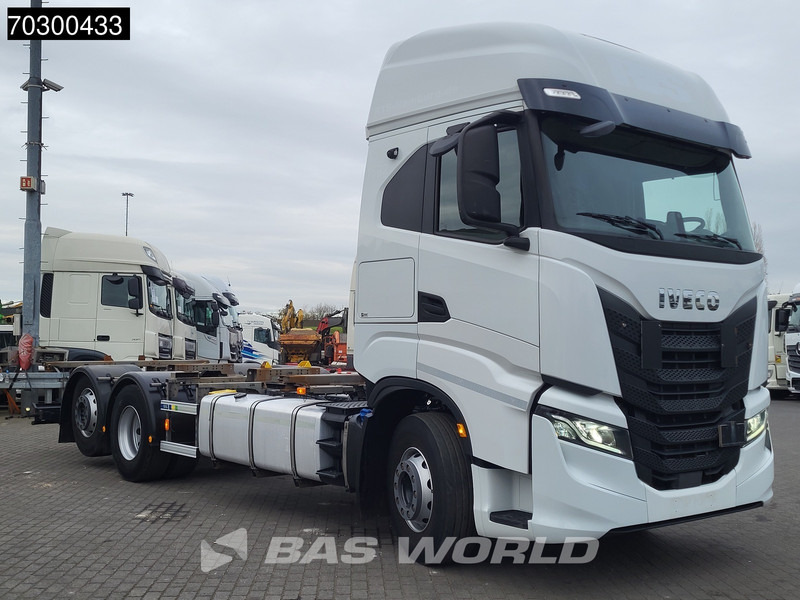 Iveco S-Way 510 6X2 Retarder Full Air Lift Axle BDF Euro 6 - Containertransporter/ Wissellaadbak vrachtwagen: afbeelding 3 Iveco S-Way 510 6X2 Retarder Full Air Lift Axle BDF Euro 6 - Containertransporter/ Wissellaadbak vrachtwagen: afbeelding 3
