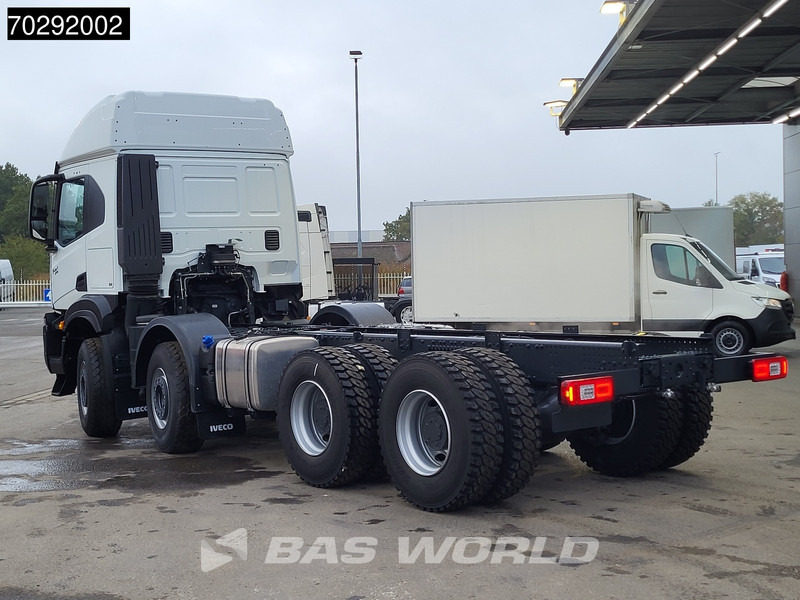 Iveco T-Way 510 8X4 NEW chassis! Retarder Big-Axle Steelsuspension LED Automatic Euro 6 - Chassis vrachtwagen: afbeelding 2 Iveco T-Way 510 8X4 NEW chassis! Retarder Big-Axle Steelsuspension LED Automatic Euro 6 - Chassis vrachtwagen: afbeelding 2