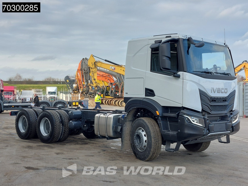 Iveco X-Way 500 X-Way 6X4 NEW 6x4 chassis Sleepercab Rear Air suspension Automatic Euro 6 - Chassis vrachtwagen: afbeelding 3 Iveco X-Way 500 X-Way 6X4 NEW 6x4 chassis Sleepercab Rear Air suspension Automatic Euro 6 - Chassis vrachtwagen: afbeelding 3