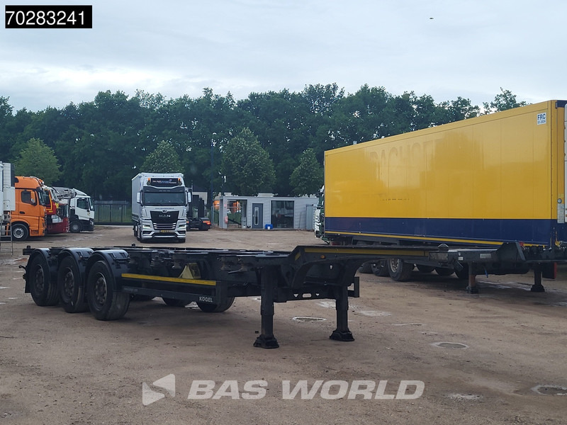 Kögel S24-2 TUV 03/26 2x20ft 1x30ft 1x40ft SAF - Containertransporter/ Wissellaadbak oplegger: afbeelding 3 Kögel S24-2 TUV 03/26 2x20ft 1x30ft 1x40ft SAF - Containertransporter/ Wissellaadbak oplegger: afbeelding 3