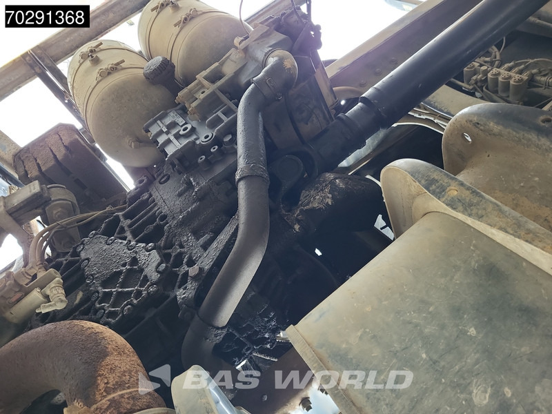 Kipper vrachtwagen MAN TGA 33.360 6X4 BROKEN ENGINE! 13m3 Meiller tipper Steel suspension Manual Euro 4: afbeelding 11 Kipper vrachtwagen MAN TGA 33.360 6X4 BROKEN ENGINE! 13m3 Meiller tipper Steel suspension Manual Euro 4: afbeelding 11