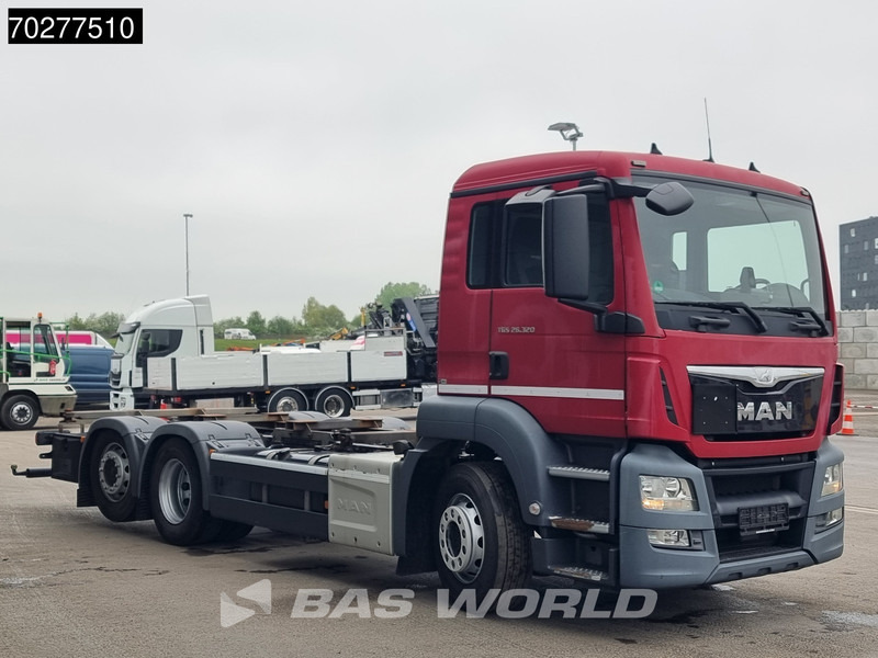 MAN TGS 26.320 6X2 BDF ADR Lift+lenkasche Automatic Euro 6 - Containertransporter/ Wissellaadbak vrachtwagen: afbeelding 3 MAN TGS 26.320 6X2 BDF ADR Lift+lenkasche Automatic Euro 6 - Containertransporter/ Wissellaadbak vrachtwagen: afbeelding 3