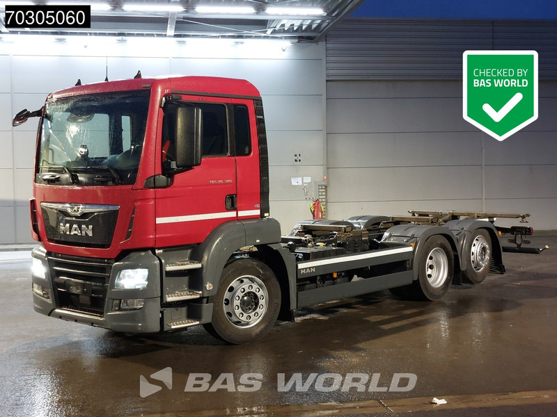MAN TGS 26.320 TGS 6X2 ADR BDF Lift+Steering Axle Automatic Euro 6 - Containertransporter/ Wissellaadbak vrachtwagen: afbeelding 1 MAN TGS 26.320 TGS 6X2 ADR BDF Lift+Steering Axle Automatic Euro 6 - Containertransporter/ Wissellaadbak vrachtwagen: afbeelding 1