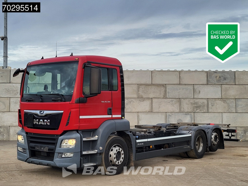 MAN TGS 26.320 TGS 6X2 ADR BDF Lift + Steering Axle Euro 6 - Containertransporter/ Wissellaadbak vrachtwagen: afbeelding 1 MAN TGS 26.320 TGS 6X2 ADR BDF Lift + Steering Axle Euro 6 - Containertransporter/ Wissellaadbak vrachtwagen: afbeelding 1