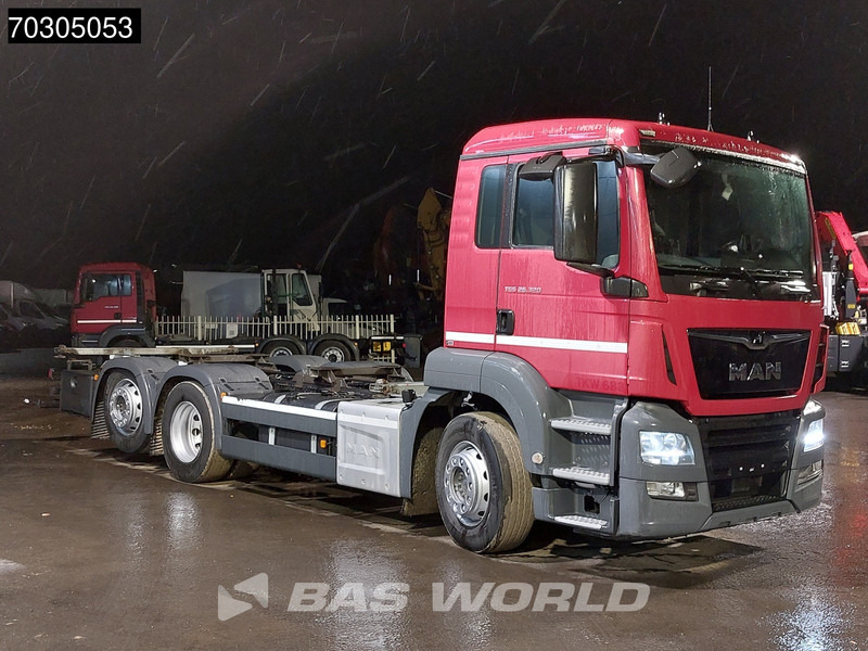MAN TGS 26.320 TGS 6X2 BDF Lift+Steering Axle Automatic ADR Euro 6 - Containertransporter/ Wissellaadbak vrachtwagen: afbeelding 3 MAN TGS 26.320 TGS 6X2 BDF Lift+Steering Axle Automatic ADR Euro 6 - Containertransporter/ Wissellaadbak vrachtwagen: afbeelding 3