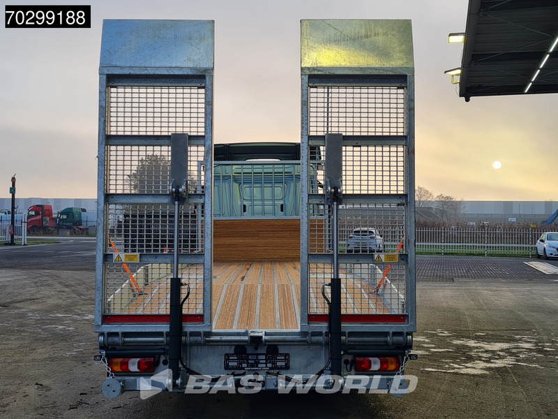 Mercedes-Benz Actros 1827 4X2 NEW! 18tons Machine transporter Oprijwagen Hydraulic ramps Air suspension - Autovrachtwagen vrachtwagen: afbeelding 3 Mercedes-Benz Actros 1827 4X2 NEW! 18tons Machine transporter Oprijwagen Hydraulic ramps Air suspension - Autovrachtwagen vrachtwagen: afbeelding 3