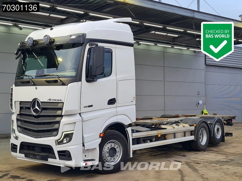 Mercedes-Benz Actros L 2558 Actros 6X2 BDF Full Air Suspension Automatic Lift-Axle Euro 6 - Containertransporter/ Wissellaadbak vrachtwagen: afbeelding 1 Mercedes-Benz Actros L 2558 Actros 6X2 BDF Full Air Suspension Automatic Lift-Axle Euro 6 - Containertransporter/ Wissellaadbak vrachtwagen: afbeelding 1