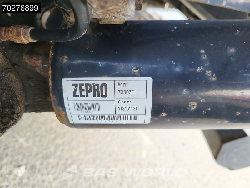 Mercedes-Benz Antos 2535 6X2 Lumikko L7 cooler ladebordwand Lift+Lenkachse Euro 6 - Koelwagen vrachtwagen: afbeelding 3 Mercedes-Benz Antos 2535 6X2 Lumikko L7 cooler ladebordwand Lift+Lenkachse Euro 6 - Koelwagen vrachtwagen: afbeelding 3