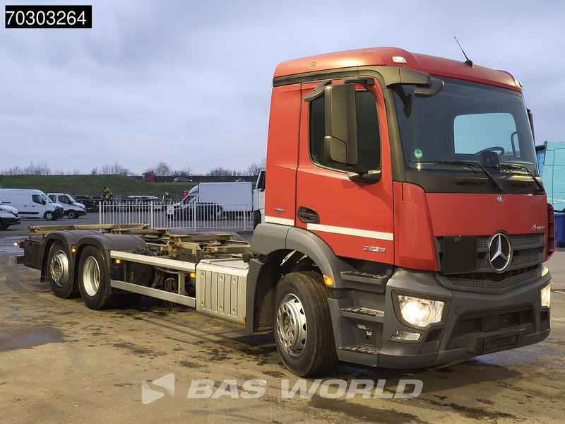 Mercedes-Benz Antos 2535 Antos 6X2 BDF ADR Full Air Suspension Lift+Steering Axle Automatic Euro 6 - Containertransporter/ Wissellaadbak vrachtwagen: afbeelding 3 Mercedes-Benz Antos 2535 Antos 6X2 BDF ADR Full Air Suspension Lift+Steering Axle Automatic Euro 6 - Containertransporter/ Wissellaadbak vrachtwagen: afbeelding 3