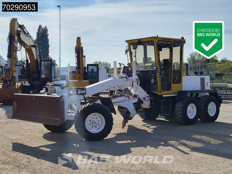 O & K F106 ENGINE PROBLEMS - NOT DRIVABLE - Grader: afbeelding 1 O & K F106 ENGINE PROBLEMS - NOT DRIVABLE - Grader: afbeelding 1