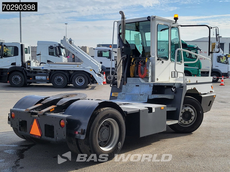 Terberg YT222 4X2 NL-Truck EPA Big-Axle Hebesattel - Terminal trekker: afbeelding 5 Terberg YT222 4X2 NL-Truck EPA Big-Axle Hebesattel - Terminal trekker: afbeelding 5