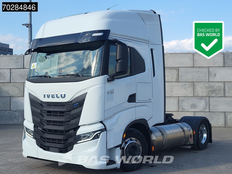 Iveco S-Way 460 S-Way 4X2 Retarder 2x LNG Tanks Navi ACC Alcoa's - Trekker: afbeelding 1 Iveco S-Way 460 S-Way 4X2 Retarder 2x LNG Tanks Navi ACC Alcoa's - Trekker: afbeelding 1