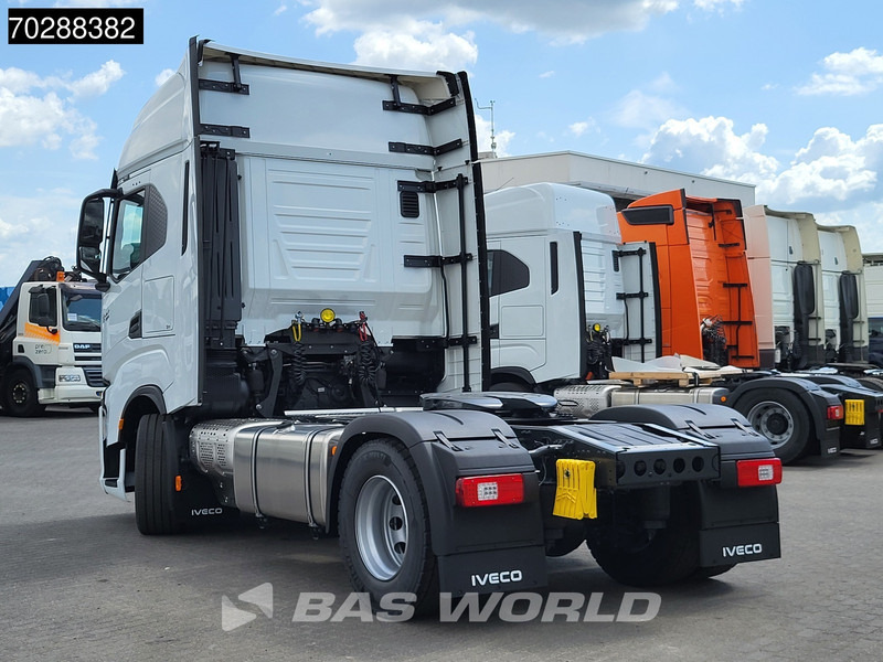 Iveco S-Way 580 4X2 NEW! 2x Tanks Navi ACC Standklima - Trekker: afbeelding 2 Iveco S-Way 580 4X2 NEW! 2x Tanks Navi ACC Standklima - Trekker: afbeelding 2