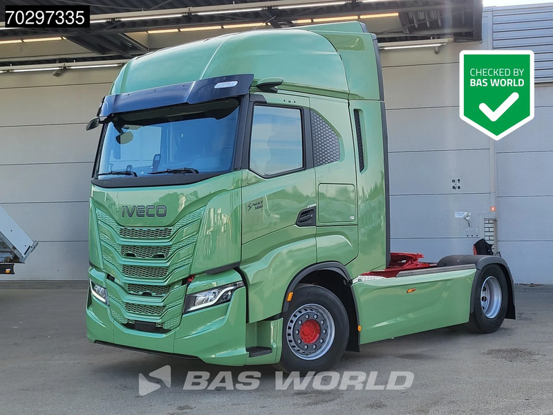 Iveco S-Way 580 4X2 NEW! Electric Steering Standklima Navi ACC LED Euro 6 - Trekker: afbeelding 1 Iveco S-Way 580 4X2 NEW! Electric Steering Standklima Navi ACC LED Euro 6 - Trekker: afbeelding 1