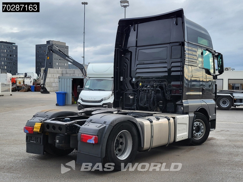 MAN TGX 18.470 4X2 XXL Retarder 2x Tanks Standklima ACC Navi Euro 6 - Trekker: afbeelding 5 MAN TGX 18.470 4X2 XXL Retarder 2x Tanks Standklima ACC Navi Euro 6 - Trekker: afbeelding 5