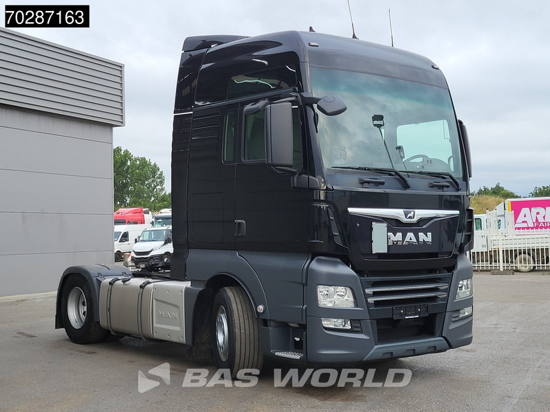 MAN TGX 18.470 4X2 XXL Retarder 2x Tanks Standklima ACC Navi Euro 6 - Trekker: afbeelding 3 MAN TGX 18.470 4X2 XXL Retarder 2x Tanks Standklima ACC Navi Euro 6 - Trekker: afbeelding 3
