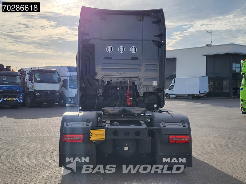 MAN TGX 18.520 4X2 Individual Lion S! GX Retarder Full-Air 2x Tanks Navi LED ACC Euro 6 - Trekker: afbeelding 5 MAN TGX 18.520 4X2 Individual Lion S! GX Retarder Full-Air 2x Tanks Navi LED ACC Euro 6 - Trekker: afbeelding 5