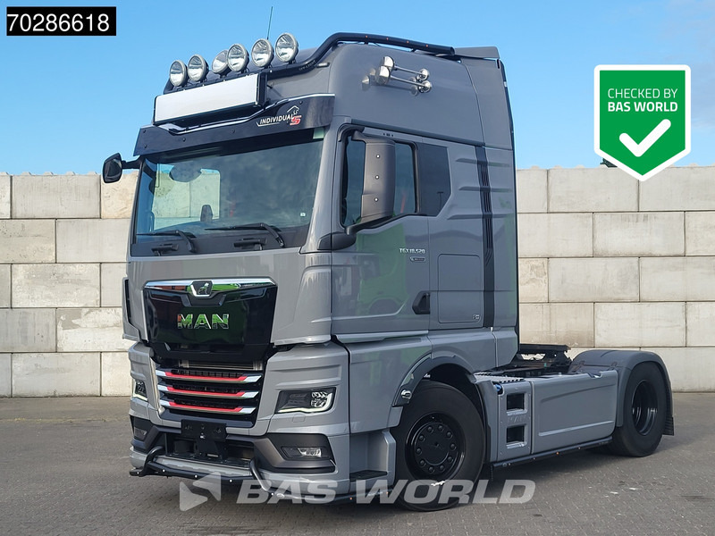 MAN TGX 18.520 4X2 Individual Lion S! GX Retarder Full-Air 2x Tanks Navi LED ACC Euro 6 - Trekker: afbeelding 1 MAN TGX 18.520 4X2 Individual Lion S! GX Retarder Full-Air 2x Tanks Navi LED ACC Euro 6 - Trekker: afbeelding 1