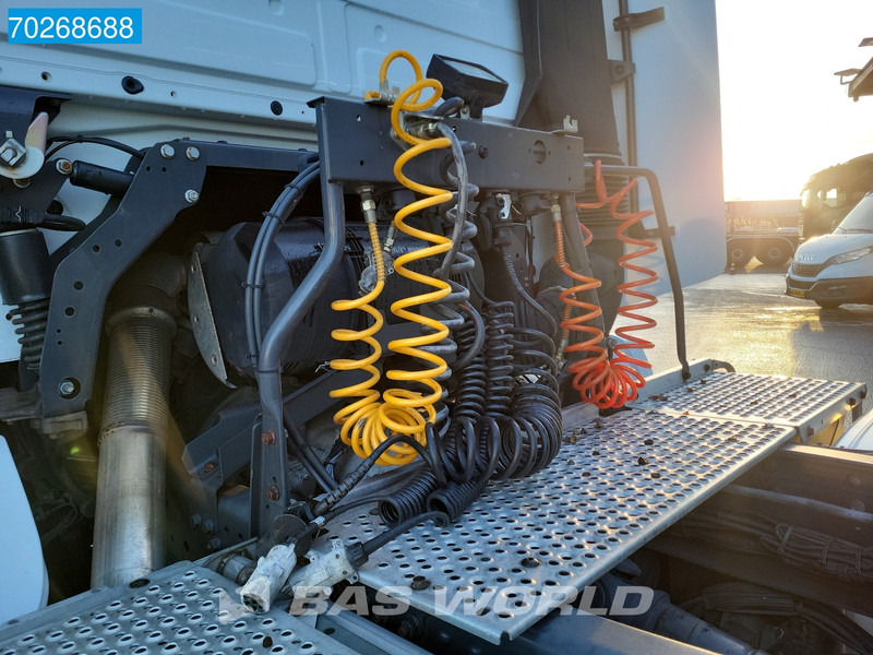 Mercedes-Benz Actros 1832 Actros 4X2 First Owner! NL-Truck MP3 ClassicSpace - Trekker: afbeelding 5 Mercedes-Benz Actros 1832 Actros 4X2 First Owner! NL-Truck MP3 ClassicSpace - Trekker: afbeelding 5