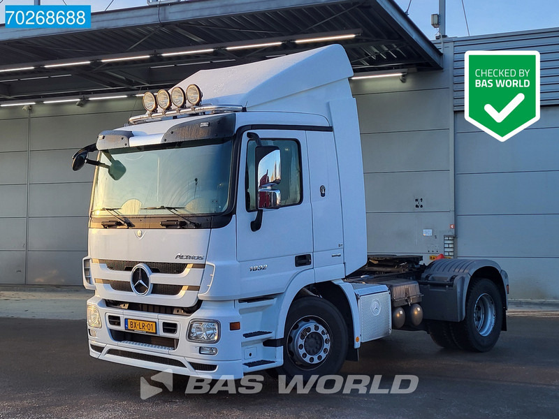 Mercedes-Benz Actros 1832 Actros 4X2 First Owner! NL-Truck MP3 ClassicSpace - Trekker: afbeelding 1 Mercedes-Benz Actros 1832 Actros 4X2 First Owner! NL-Truck MP3 ClassicSpace - Trekker: afbeelding 1