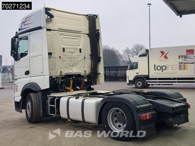 Mercedes-Benz Actros 1842 4X2 GigaSpace 2x Tanks Standklima - Trekker: afbeelding 2 Mercedes-Benz Actros 1842 4X2 GigaSpace 2x Tanks Standklima - Trekker: afbeelding 2