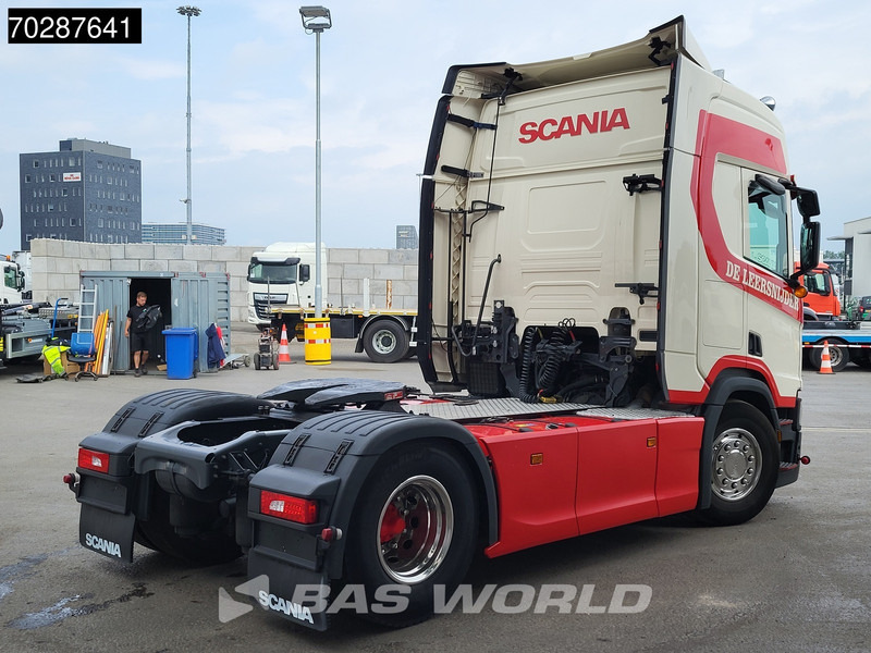 Scania R450 4X2 Retarder 2x Tanks Standklima LED Navi - Trekker: afbeelding 5 Scania R450 4X2 Retarder 2x Tanks Standklima LED Navi - Trekker: afbeelding 5