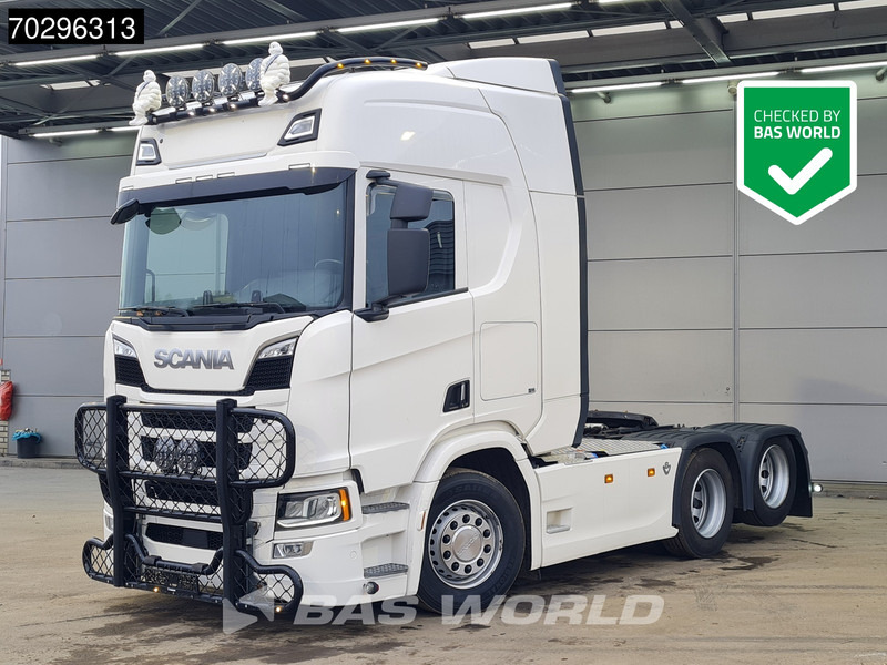 Scania R590 6X2 WB315! Retarder Full-Air 2xTanks Leather ACC Navi LED Euro 6 - Trekker: afbeelding 1 Scania R590 6X2 WB315! Retarder Full-Air 2xTanks Leather ACC Navi LED Euro 6 - Trekker: afbeelding 1