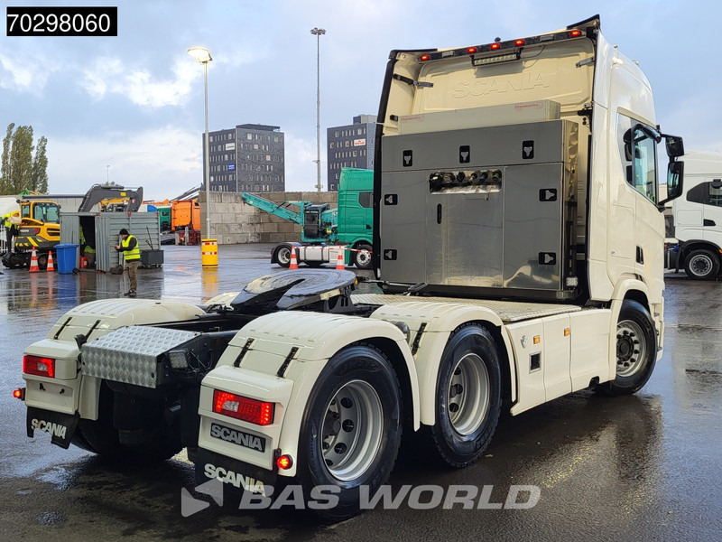 Scania R650 R 6X4 Full-Air! Retarder ACC Hydraulik Leder Navi Euro 6 - Trekker: afbeelding 5 Scania R650 R 6X4 Full-Air! Retarder ACC Hydraulik Leder Navi Euro 6 - Trekker: afbeelding 5
