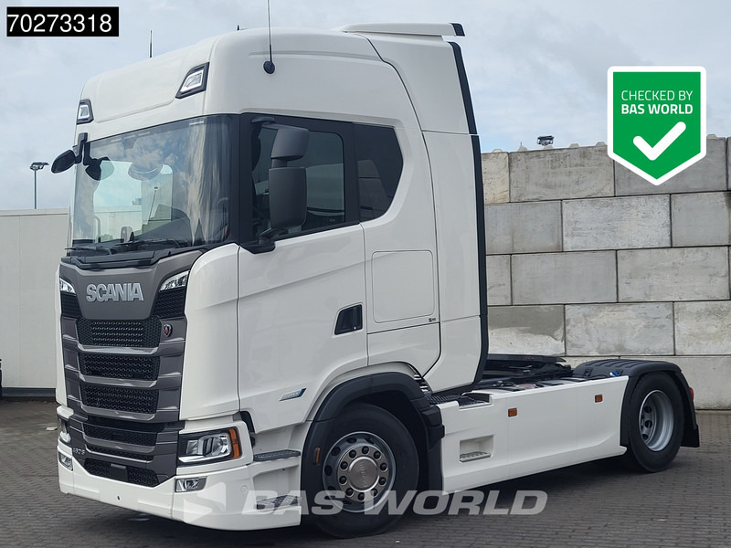 Scania S460 4X2 NEW! Retarder 2x Tanks ACC Navi Standklima - Trekker: afbeelding 1 Scania S460 4X2 NEW! Retarder 2x Tanks ACC Navi Standklima - Trekker: afbeelding 1