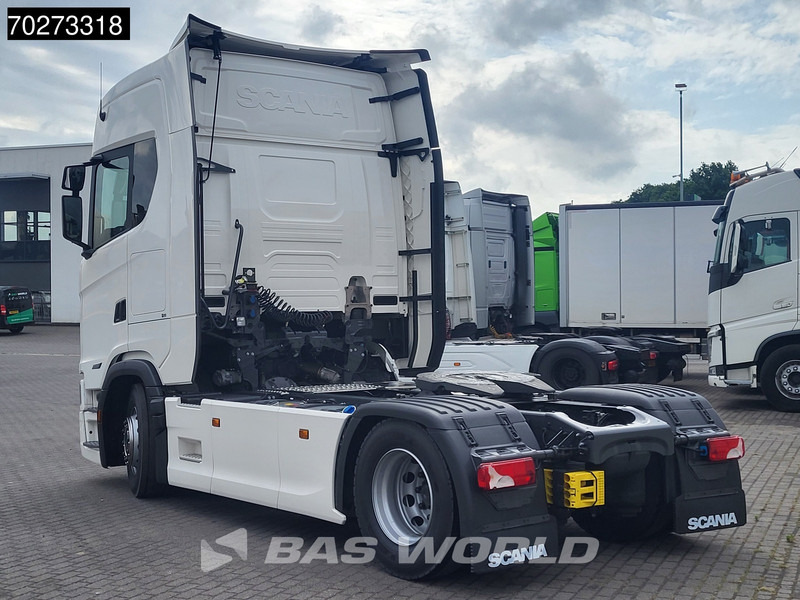 Scania S460 4X2 NEW! Retarder 2x Tanks ACC Navi Standklima - Trekker: afbeelding 2 Scania S460 4X2 NEW! Retarder 2x Tanks ACC Navi Standklima - Trekker: afbeelding 2