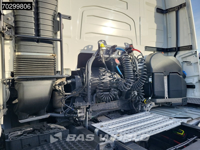 Volvo FH 500 FH 4X2 XL VEB+ 2x Tanks ACC LED ADR - Trekker: afbeelding 5 Volvo FH 500 FH 4X2 XL VEB+ 2x Tanks ACC LED ADR - Trekker: afbeelding 5