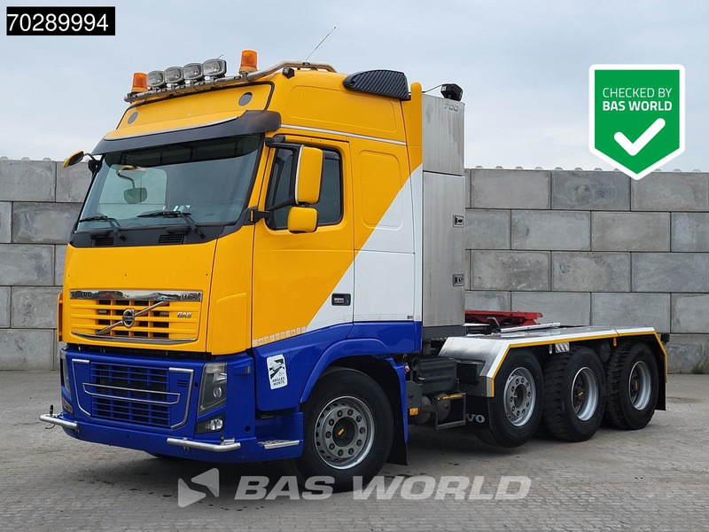 Volvo FH16 700 FH16 8X4 90T! Retarder Big-Axle Lift+Lenkachse Euro 5 - Trekker: afbeelding 1 Volvo FH16 700 FH16 8X4 90T! Retarder Big-Axle Lift+Lenkachse Euro 5 - Trekker: afbeelding 1