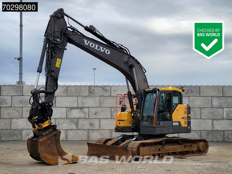 Volvo ECR235 E L Engcon Tiltrotator - Blade - Rupsgraafmachine: afbeelding 1 Volvo ECR235 E L Engcon Tiltrotator - Blade - Rupsgraafmachine: afbeelding 1