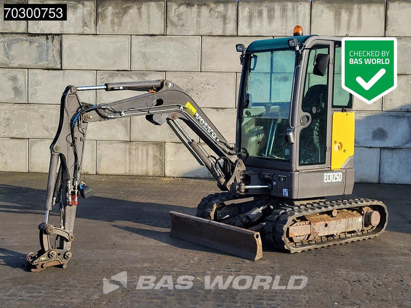 Volvo ECR25 D - Minigraafmachine: afbeelding 1 Volvo ECR25 D - Minigraafmachine: afbeelding 1