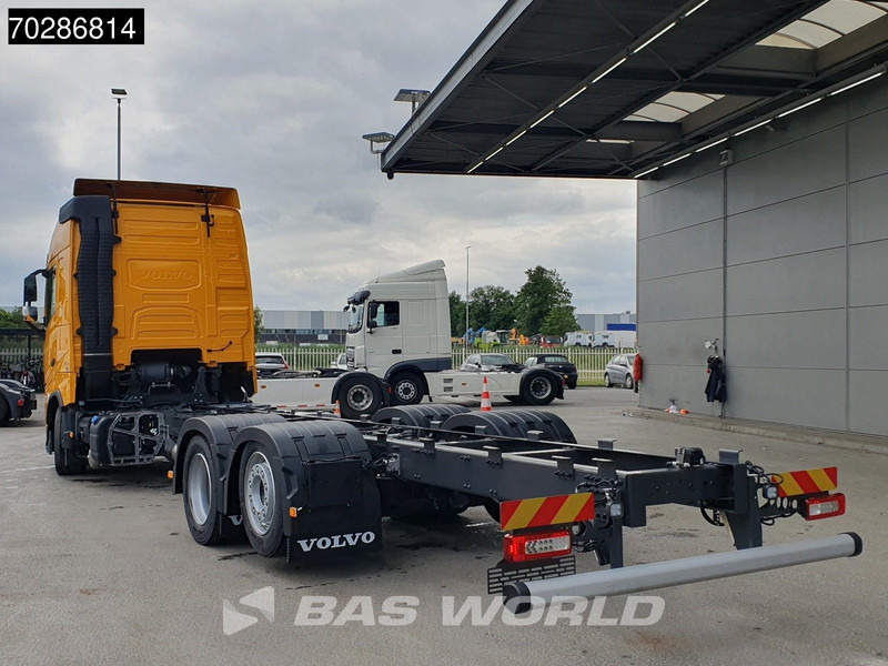 Volvo FH 460 6X2 NEW chassis! Full air Suspension Lift-Axle Navi ACC LED Euro 6 - Chassis vrachtwagen: afbeelding 2 Volvo FH 460 6X2 NEW chassis! Full air Suspension Lift-Axle Navi ACC LED Euro 6 - Chassis vrachtwagen: afbeelding 2