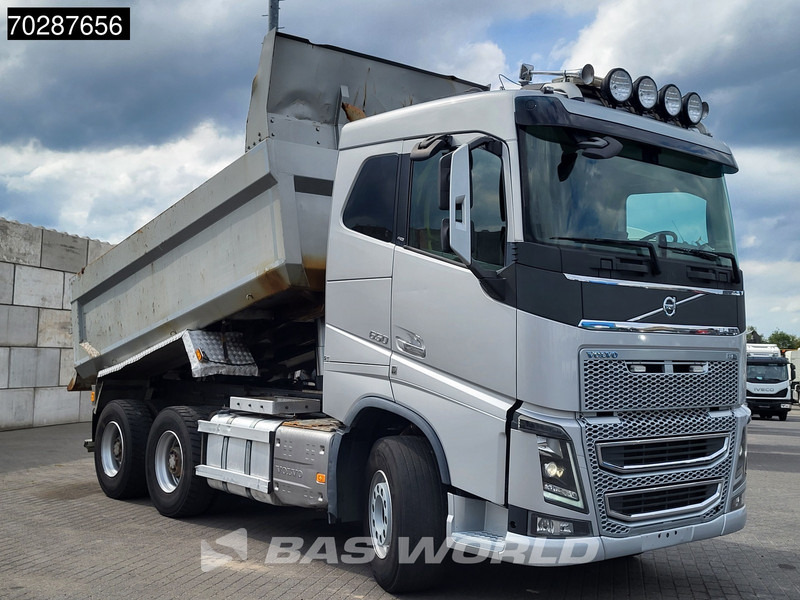 Volvo FH16 650 FH16 6X4 12m3 tipper Big-Axle Automatic Xenon Euro 6 - Kipper vrachtwagen: afbeelding 3 Volvo FH16 650 FH16 6X4 12m3 tipper Big-Axle Automatic Xenon Euro 6 - Kipper vrachtwagen: afbeelding 3