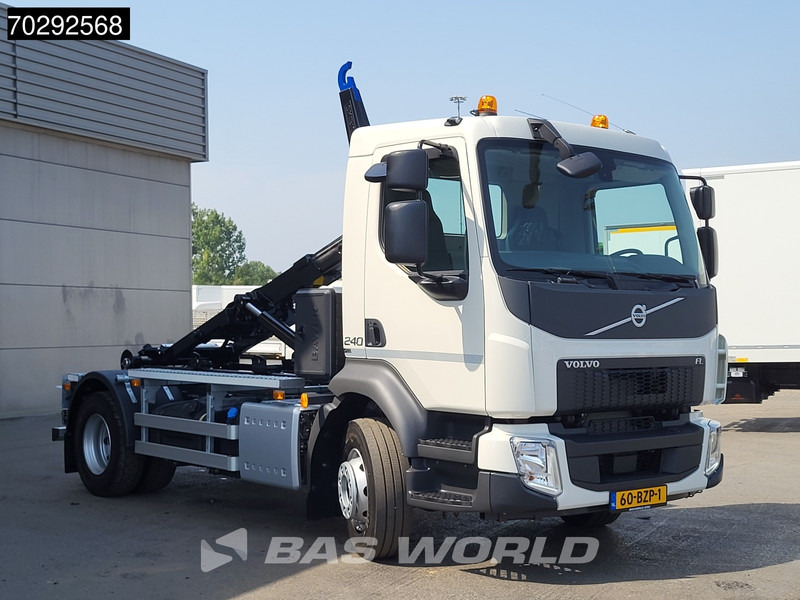 Volvo FL 240 4X2 NEW 2023 registration NL-Truck 8tons hooklift Abrollkipper Manual Euro 6 - Haakarmsysteem vrachtwagen: afbeelding 3 Volvo FL 240 4X2 NEW 2023 registration NL-Truck 8tons hooklift Abrollkipper Manual Euro 6 - Haakarmsysteem vrachtwagen: afbeelding 3