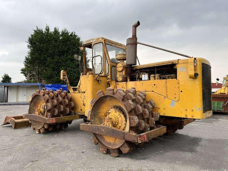 Caterpillar 825 + porte engins - Schapenpootwals/ Grondverdichter: afbeelding 5 Caterpillar 825 + porte engins - Schapenpootwals/ Grondverdichter: afbeelding 5