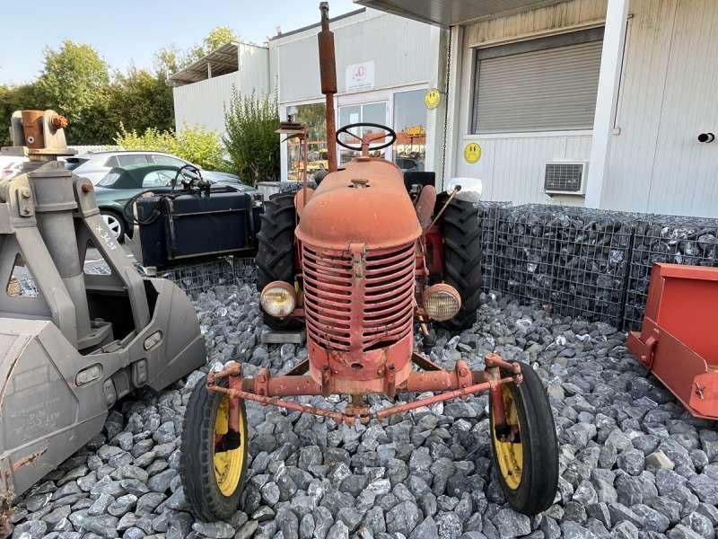 MASSEY-HARRIS PONY 812 - Tractor: afbeelding 4 MASSEY-HARRIS PONY 812 - Tractor: afbeelding 4