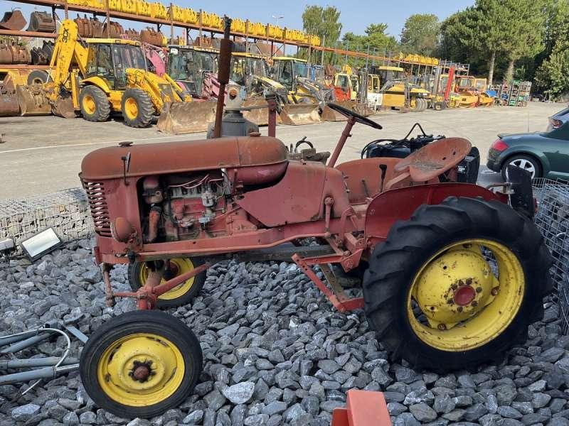 MASSEY-HARRIS PONY 812 - Tractor: afbeelding 5 MASSEY-HARRIS PONY 812 - Tractor: afbeelding 5