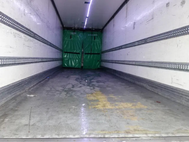 Koelwagen oplegger Chereau 3 AXEL,2 ASSENGESTUURD,1 LIFTAS,APK GEKEURD: afbeelding 11 Koelwagen oplegger Chereau 3 AXEL,2 ASSENGESTUURD,1 LIFTAS,APK GEKEURD: afbeelding 11