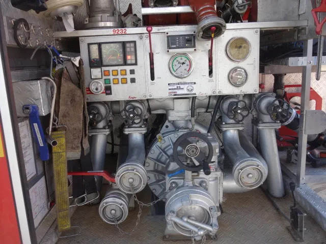 MAN 15 224-with winch 2500liter tank manual gearbox ,ziegler pomp - Brandweerwagen: afbeelding 4 MAN 15 224-with winch 2500liter tank manual gearbox ,ziegler pomp - Brandweerwagen: afbeelding 4