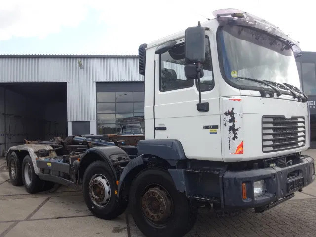 MAN 35-364 chassis cabine manual diesel pomp 6 cil 8x4 - Chassis vrachtwagen: afbeelding 1 MAN 35-364 chassis cabine manual diesel pomp 6 cil 8x4 - Chassis vrachtwagen: afbeelding 1