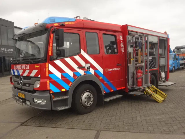 Brandweerwagen Mercedes-Benz Atego 1426 ZIEGLER 2000 LITER EURO 5: afbeelding 9 Brandweerwagen Mercedes-Benz Atego 1426 ZIEGLER 2000 LITER EURO 5: afbeelding 9