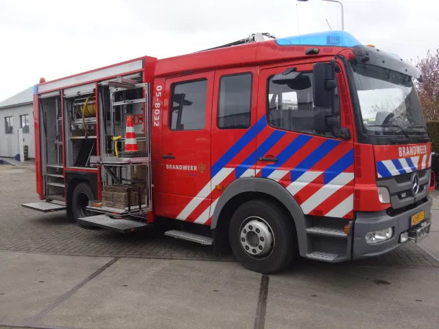 Brandweerwagen Mercedes-Benz Atego 1426 ZIEGLER 2000 LITER EURO 5: afbeelding 8 Brandweerwagen Mercedes-Benz Atego 1426 ZIEGLER 2000 LITER EURO 5: afbeelding 8