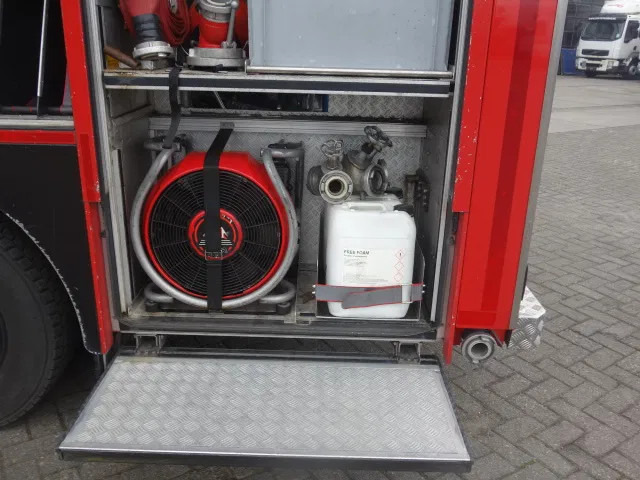 Brandweerwagen Mercedes-Benz Atego 1426 ZIEGLER 2000 LITER EURO 5: afbeelding 11 Brandweerwagen Mercedes-Benz Atego 1426 ZIEGLER 2000 LITER EURO 5: afbeelding 11