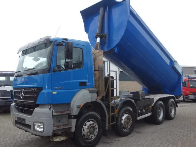 Mercedes-Benz Axor 3243 8X4 - Kipper vrachtwagen: afbeelding 3 Mercedes-Benz Axor 3243 8X4 - Kipper vrachtwagen: afbeelding 3