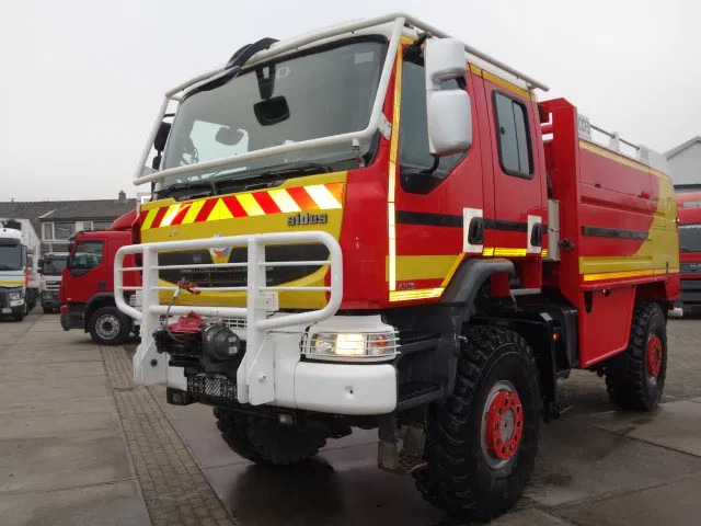 Renault Kerax 410dci euro5,6000 liter water,canon on the roof - Brandweerwagen: afbeelding 3 Renault Kerax 410dci euro5,6000 liter water,canon on the roof - Brandweerwagen: afbeelding 3