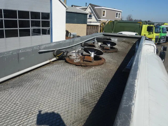 Volvo FL 240 220PK 12000 LITER STEELSPRINGS - Tankwagen: afbeelding 4 Volvo FL 240 220PK 12000 LITER STEELSPRINGS - Tankwagen: afbeelding 4