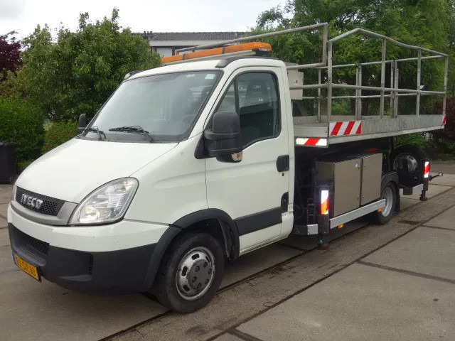 Iveco Daily 50C14 SKY WORKER PLATO - Vrachtwagen: afbeelding 2 Iveco Daily 50C14 SKY WORKER PLATO - Vrachtwagen: afbeelding 2